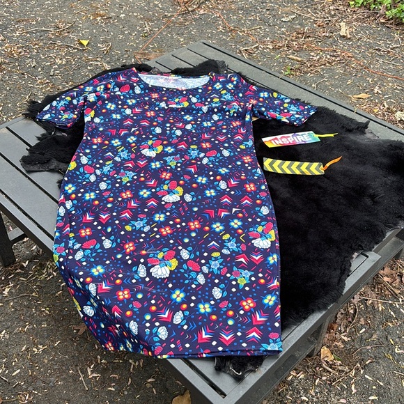 LuLaRoe Floral Blue SS Midi Dress Geometric Designs Triangles Circles Flowers XL - Picture 8 of 12